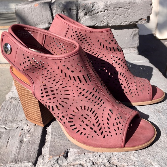 Indigo Rd Vegan Laser Cut Peep Toe Heeled Sandals - Picture 2 of 9